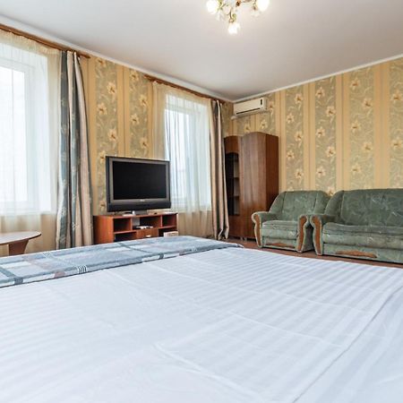 Комфортная Квартира На Метро Осокорки Kiev Eksteriør bilde