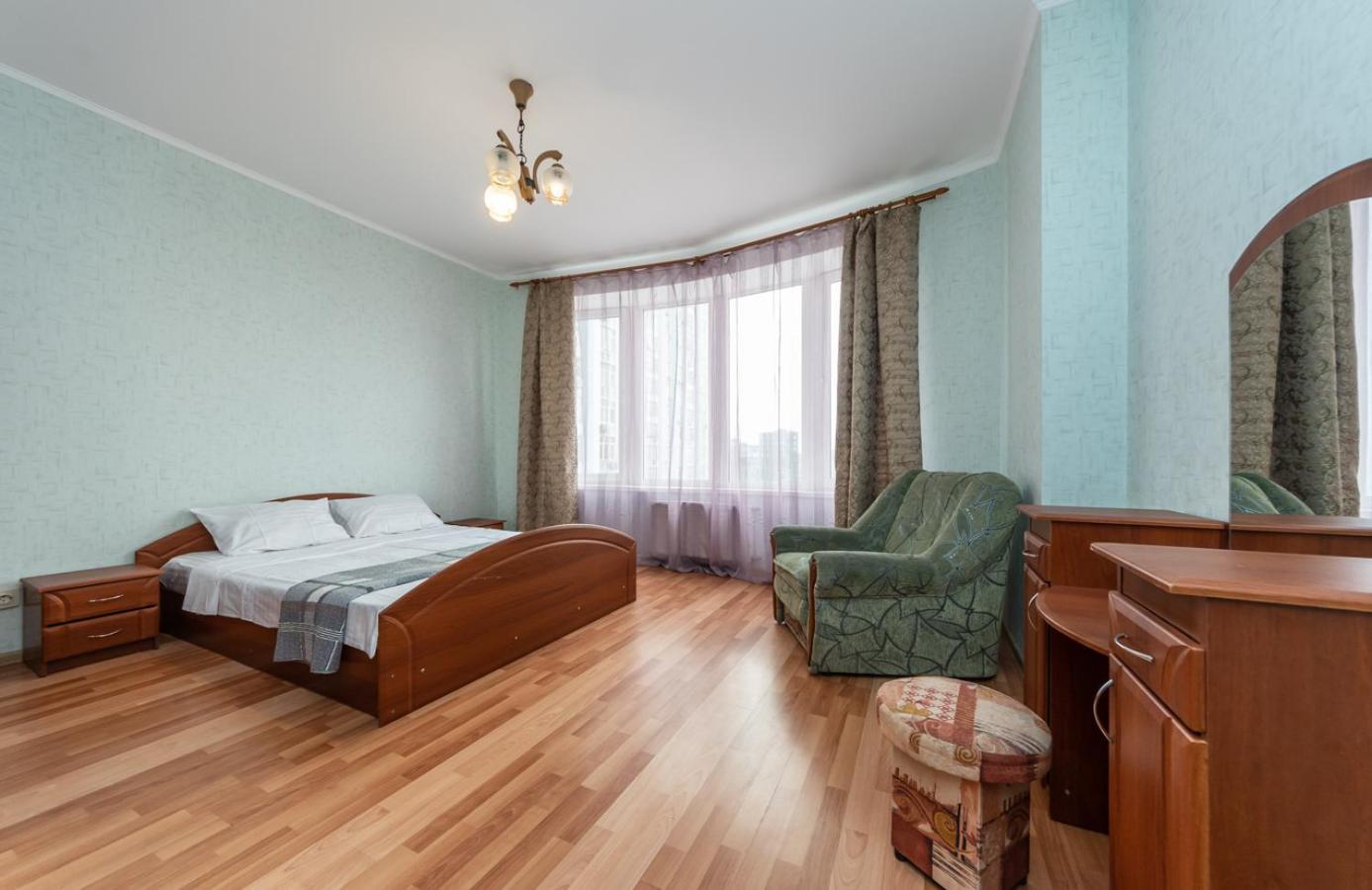 Комфортная Квартира На Метро Осокорки Kiev Eksteriør bilde